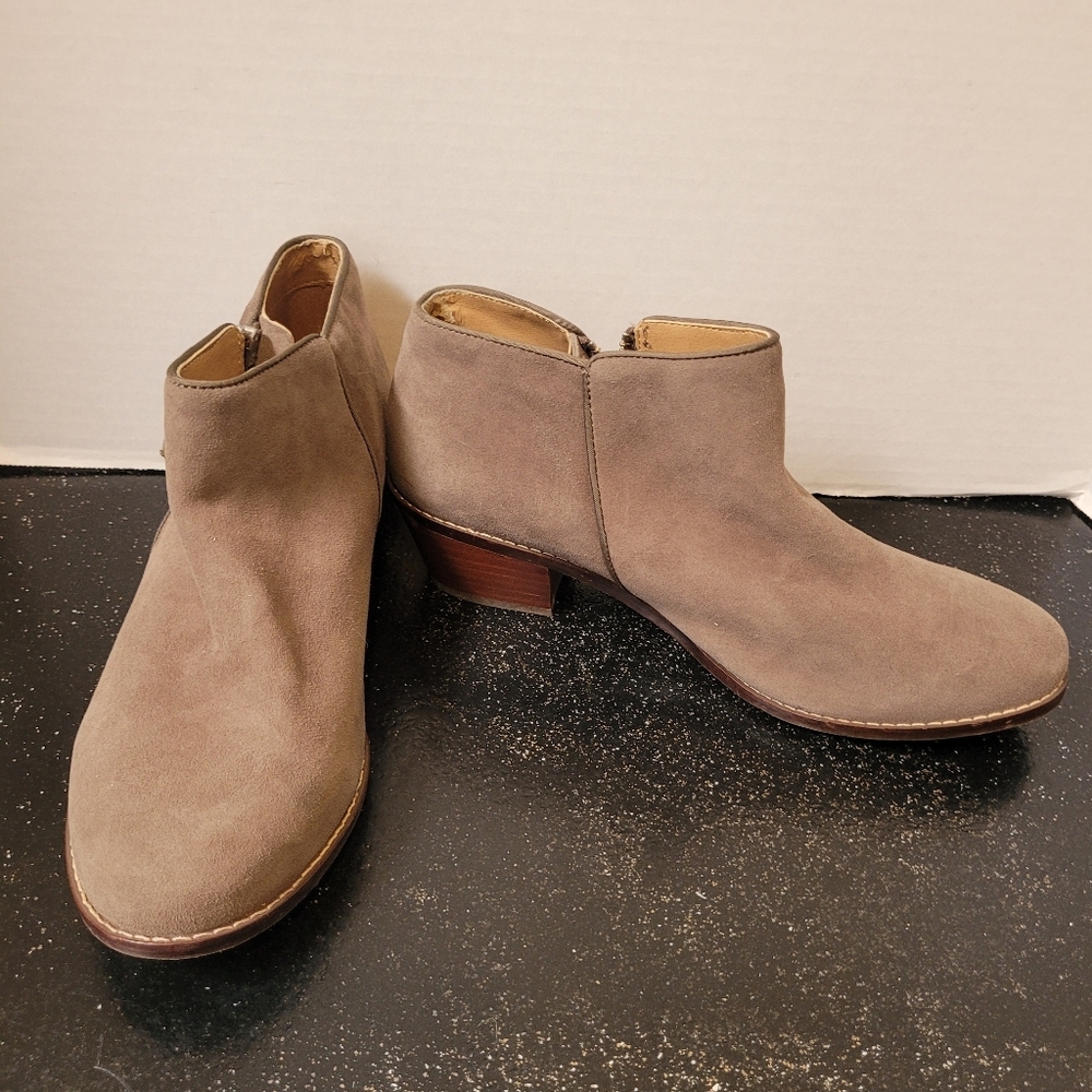 Vionic Serena Ankle Boots